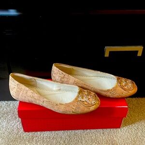 Cute flats size 7